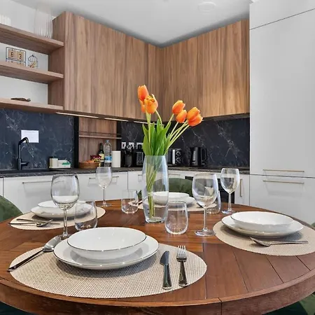New Luxury Sea View Apartment, Mercury Towers Appartamento San Giuliano