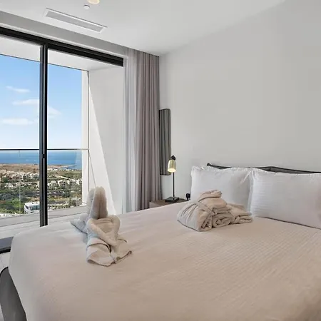 New Luxury Sea View Apartment, Mercury Towers Saint Julian's