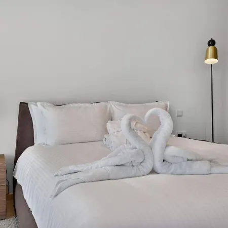 New Luxury Sea View Apartment, Mercury Towers *