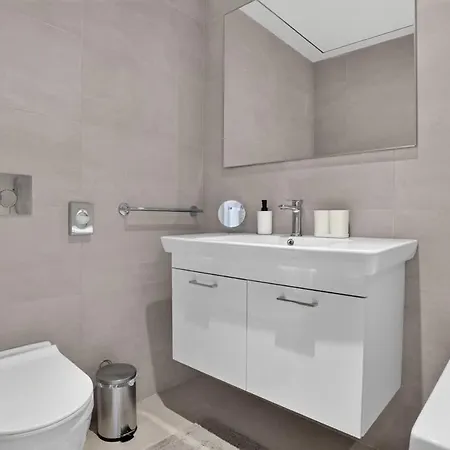 New Luxury Sea View Apartment, Mercury Towers * San Giuliano