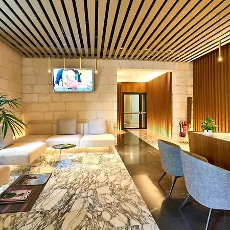 New Luxury Sea View Apartment, Mercury Towers